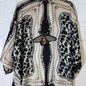 Elegant Women's Kimono Shirt - Black and Cream
